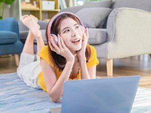 Stop Overthinking! Mending Dengerin Lagu KPop yang Maknanya Dalem Banget