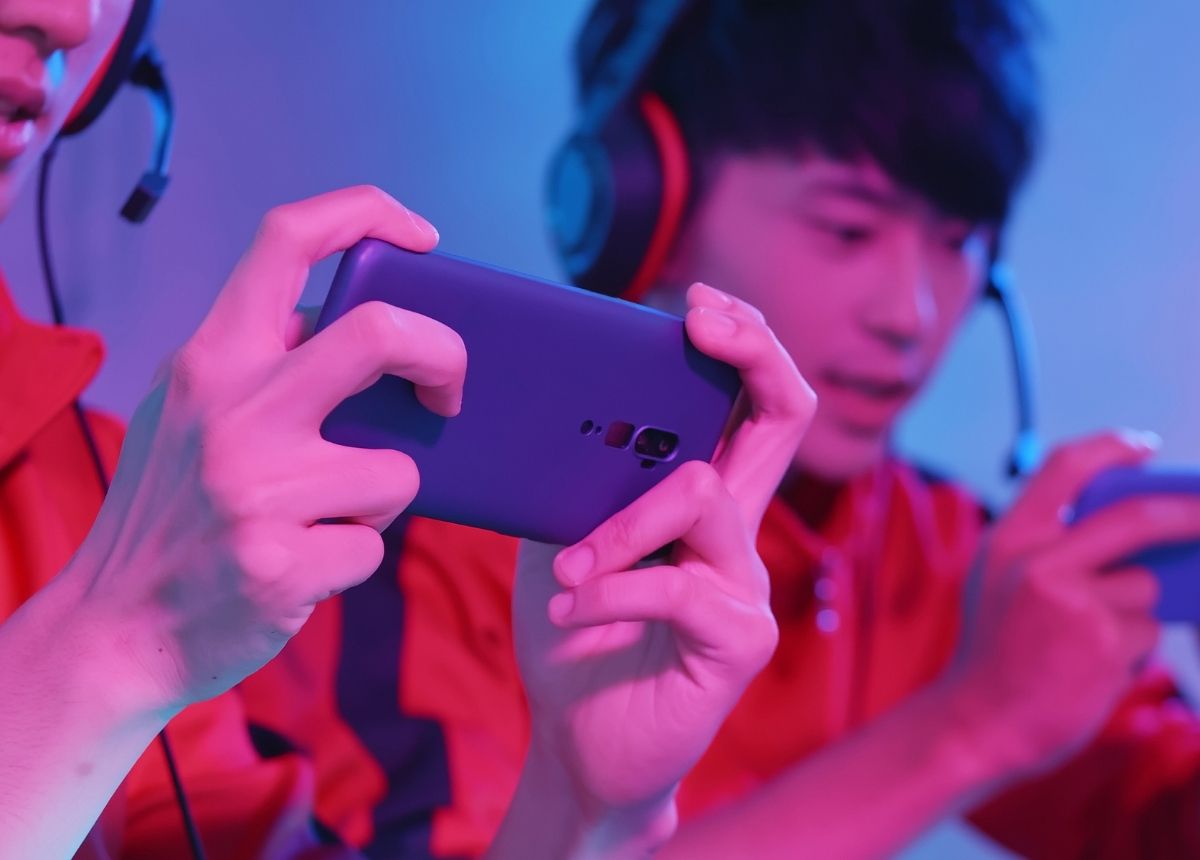 How to Become a FF Pro Player, 10 Tips from Professionals