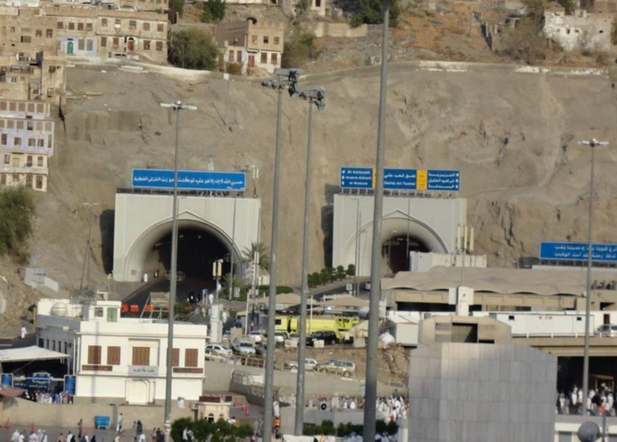 Tobat Sebelum Terlambat, 5 Tanda Kiamat Ini Sudah Terjadi 9 Gunung di Mekah berlubang
