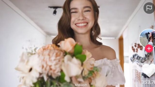 Berita artis, selebriti, dan hot gosip artis terbaru hari ini: Yuki Kato mendapatkan hadiah bunga dan juga cincin, akankan segera menikah?