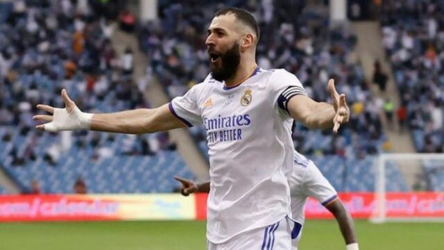 Berita bola: Real Madrid menang usai tumbangkan Alaves 3-0 minggu (20/2). Kini gol Benzema mendekati jumlah gol Legenda Madrid.