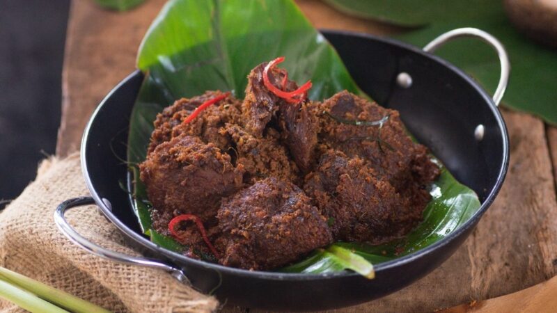 Berita gaya hidup, kesehatan, dan tips terbaru hari ini: Ini dia rekomendasi dan daftar serta konntak penjual rendang asli Padang atau Minang dari dapur asalnya di Minangkabau, Sumatera Barat.