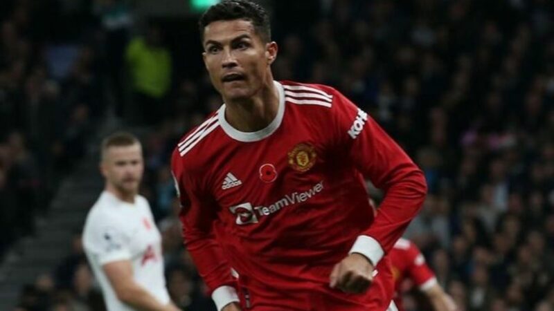 Berita bola: Cristiano Ronaldo menyebut Ralf Rangnick tak pantas melatih MU. Menyusul rencana MU akan membawa pelatih itu ke Old Trafford