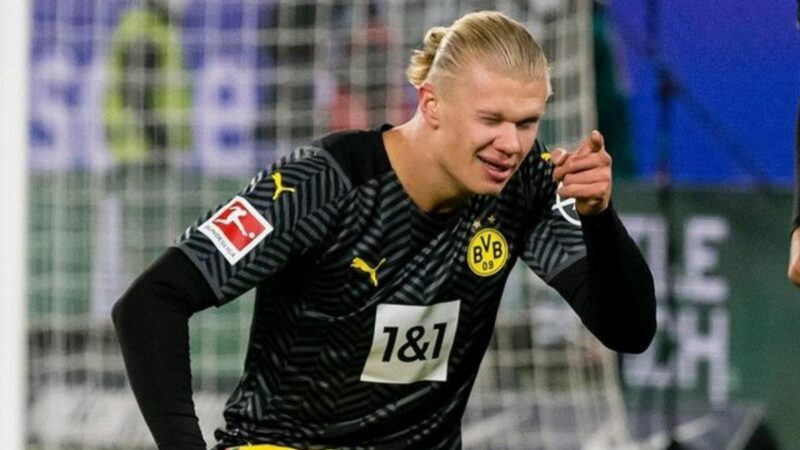 Berita bola: Striker muda Borussia Dortmud yang tengah naik daun, Erling Haaland, dinilai akan menjadi striker terbaik di dunia.