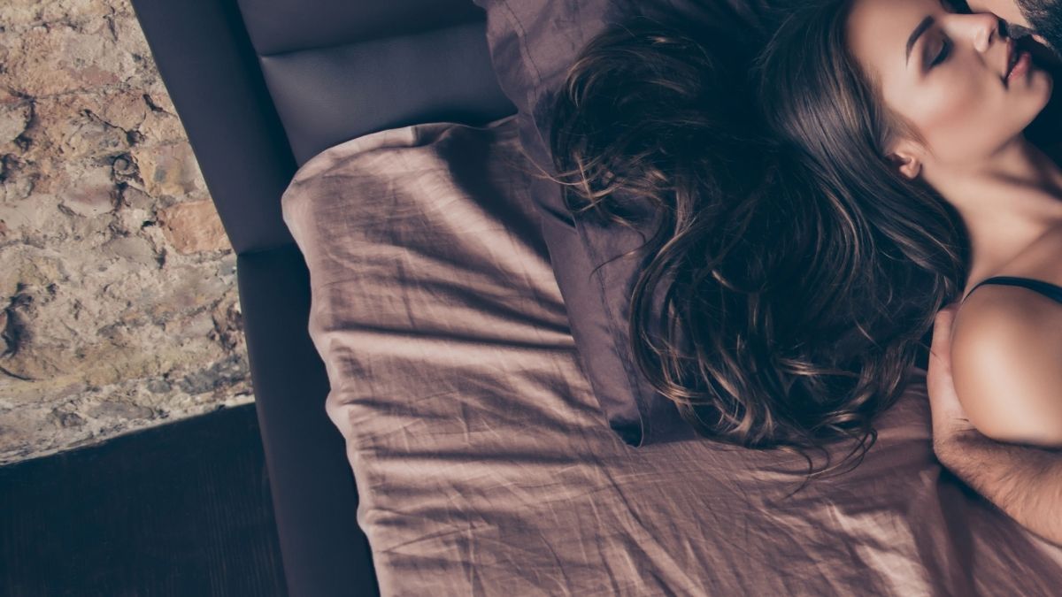 Ciri-ciri Wanita dengan Libido Tinggi dalam Bercinta 2 Info terkini: kenali ciri-ciri wanita dengan libido tinggi atau nafsu yang tinggi dalam bercinta. Mulai dari berbulu hingga leher bergaris.