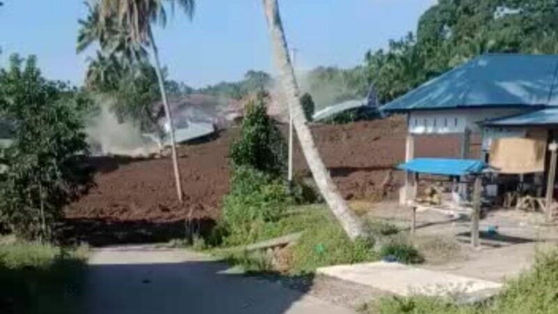 Berita terbaru Gempa Pasaman Barat: Longsor Terjadi di Malampah Tigo Nagari Kabupaten Usai Diguncang Gempa M 6,2, Warga Histeris