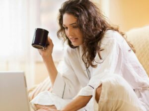 Info terbaru: Melakukan berbagai macam kegiatan di rumah memang harus dilakukan guna terhindar dari rasa bosan, karena mengerjakan aktivitas yang itu itu saja.