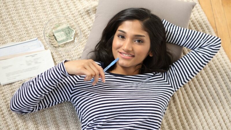 Tips terbaru: Mengatur pendapatan dan belanja adalah hal yang harus dilakukan setiap orang, cara mengelola uang ala anak kos ini bisa ditiru.