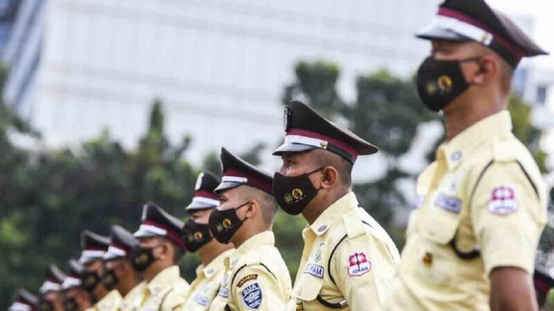 Berita terkini, terbaru, dan berita pilihan hari ini: APSI menjawab soal seragam satpam Indonesia yang dikatakan mirip seragam polisi India