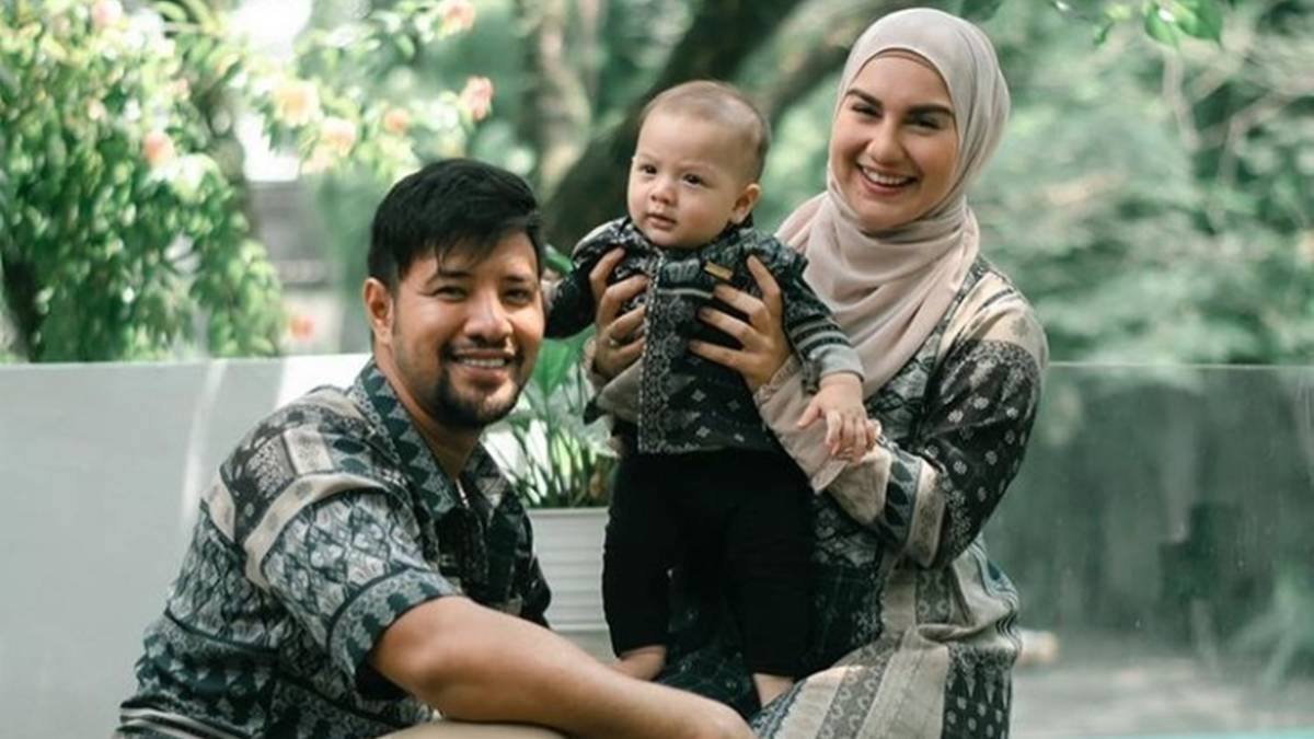 Sebelum Menikah, 5 Pasangan Artis Ini Dulu Sempat Membenci Pasangannya 10 Lampiran Gambar