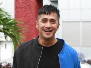 Berita artis, selebriti, dan hot gosip artis terbaru hari ini: Irfan Hakim ungkap soal orang-orang yang suka pamerkan harta di media sosial.