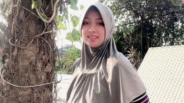 Berita terkini: Maria Febe, mantan pebulutangkis ini memutuskan untuk menjadi mualaf karena tersentuh dengan lantunan suara azan