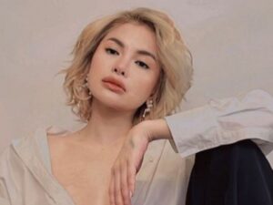 Berita artis: Ucapan selamat ulang tahun menyentuh dari Nikita Mirzani untuk sahabatnya buat Fitri Salhuteru merasa tersentuh dan menangis.