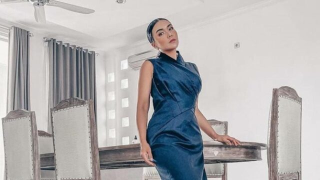 Berita artis, selebriti, dan gosip terbaru hari ini: Masa sulit Denada, sisa saldo rekening hanya Rp 200.000 saat anaknya butuh biaya berobat.