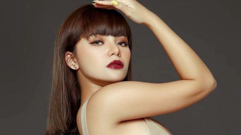 Berita artis : Dinar Candy putus dari Ridho Ilahi, netizen pertanyakan kelanjutan nasib mobil mewah yang baru diberikan.