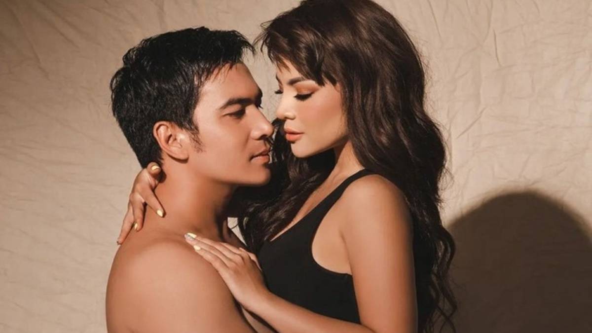 Dinar Candy Resmi Putus Dari Ridho Ilahi 2 Berita artis, selebriti, dan hot gosip artis terbaru hari ini: Dinar Candy tak suka dengan 2 sifat Ridho Ilahi, yaitu pemaksa dan suka nyosor.