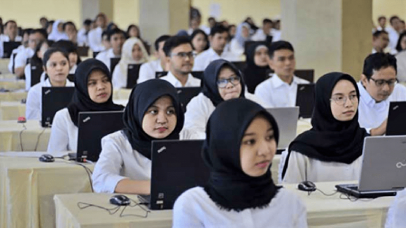 Berita terkini, terbaru, dan berita pilihan hari ini: Peserta CPNS ini mengaku tidak lolos tes CPNS karena payudaranya terlalu besar.