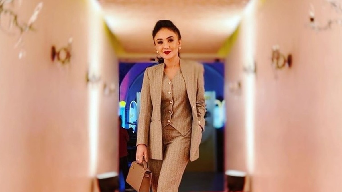 Ini Deretan Artis Janda Kaya Raya di Indonesia, Hidup Bergelimangan Harta 7 Lampiran Gambar