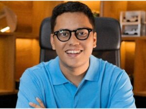 Berita artis: Arief Muhammad berjanji tidak akan mencuci mobilnya untuk hari ini demi kelancaran agenda MotoGP di Mandalika hari ini.