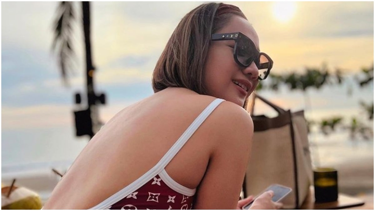 Potret Gaya Santai Bunga Citra Lestari Berbikini Bikin Netizen Ketar-ketir 2 Potret Gaya Santai Bunga Citra Lestari Berbikini Bikin Netizen Ketar-ketir