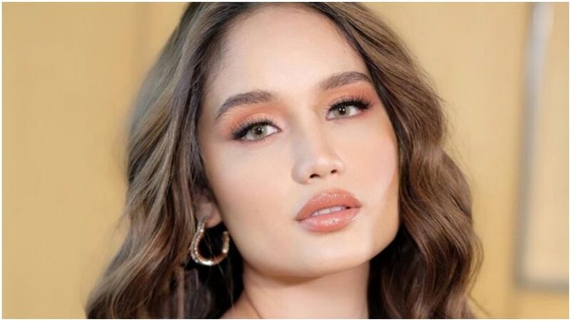 Berita artis: Cinta Laura unggah kebersamaannya dengan Pemain Series Daniel & Nicolatte. Namun, netizen salfok dengan ketiak mulusnya.