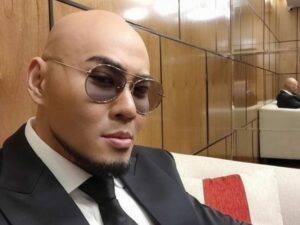 Berita artis: Deddy Corbuzier jadi perbincangan publik usai beberapa bintang tamu di acara podcastnya ditangkap pihak kepolisian.