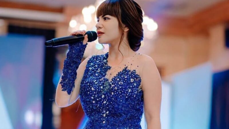 Berita artis: Dinar Candy baru saja unggah foto pakai kebaya, kecantikannya pun dipuji warganet, Sabtu (19/3/2022).