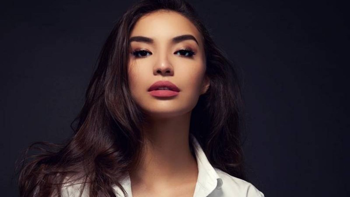 Hot gosip: Lima artis Tanah Air ini memilih bercerai dengan suaminya lantaran tidak tahan dugaan KDRT yang dilakukan sang suami.