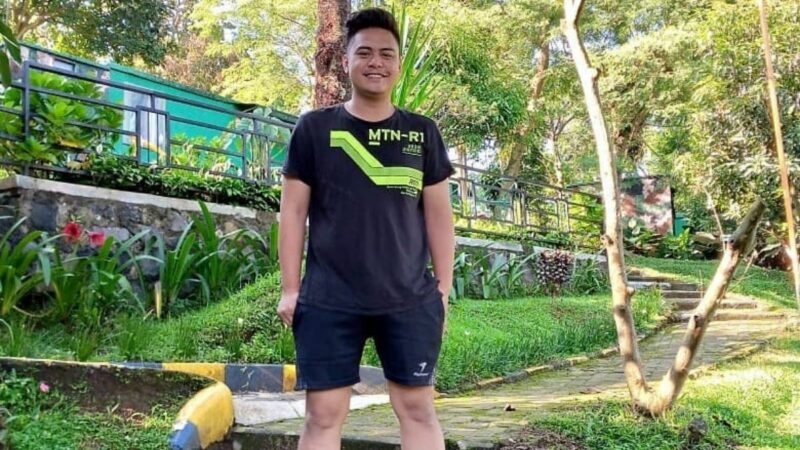 Berita artis: Galih Ginanjar ungkapkan penyesalan usai menelantarkan istri dan anak semata wayangnya King Faaz.