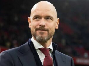 Berita bola: Erik ten Hag kesal manajemen Ajax dengan mudah menjual pemain kunci ke klub lain. Erik pun dikabarkan akan hengkang ke Manchester United.
