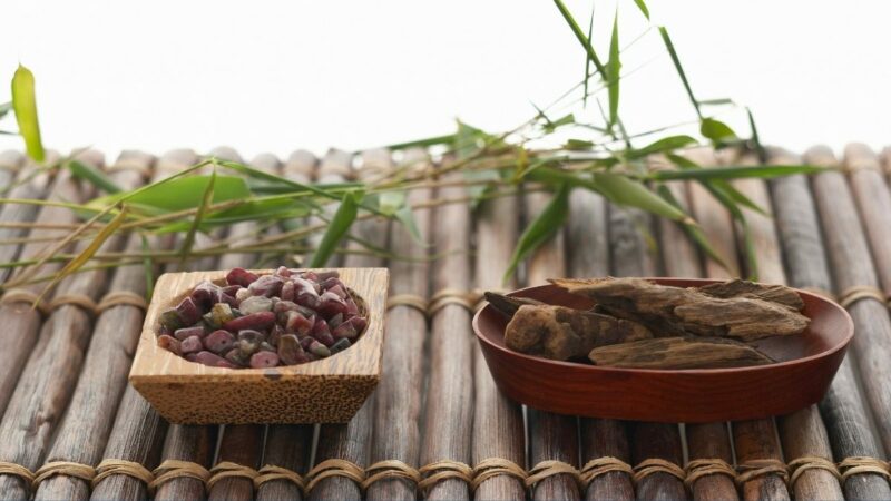 Berita viral: Kayu kynam merupakan jenis gaharu yang menjadi bahan alami terlangka dan termahal di dunia, harganya bisa mencapai ratusan juta per gram.