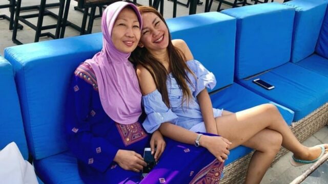 Berita artis: ibunda Kalina Oktarani meninggal dunia pada Minggu (28/3/2022) pukul 23.38 WIB. Ini permintaan terakhirnya sebelum meninggal.