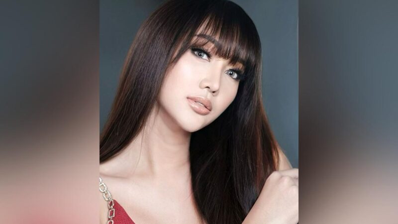Berita artis: Lucinta Luna tampak cantik dengan make up bold flawless dan gaya rambutnya yang panjang serta berponi di Instagram.