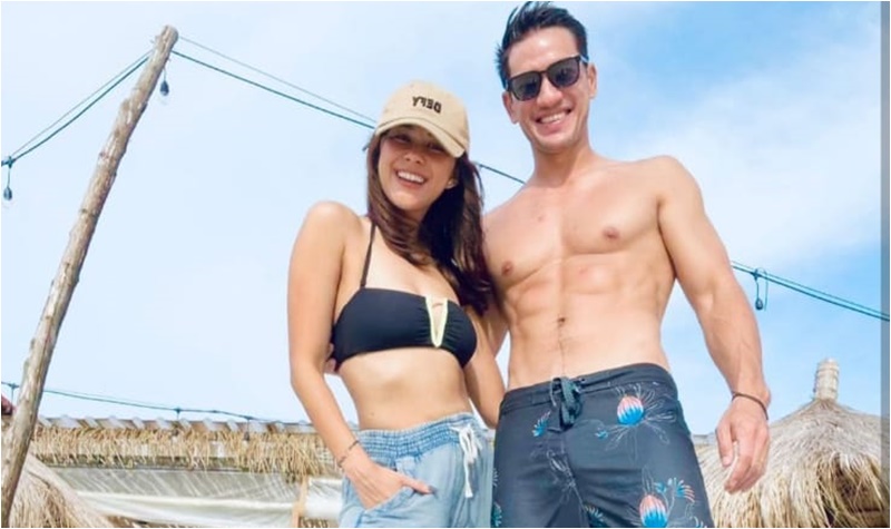 Berita artis: Artis cantik Nana Mirdad mengungah foto kemesraan dirinya bersama dengan suami tercinta, Andrew White yang hebohkan warganet.