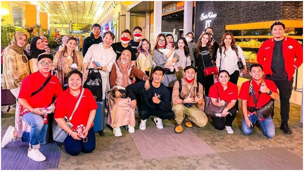 Omicron Merajalela, Artis Indonesia Rame-rame ke Paris, Ada Ria Ricis, Ariel Noah Hingga Anya Geraldine 5 Lampiran Gambar