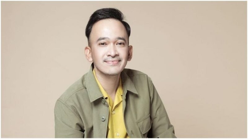 Berita artis: Ruben Onsu menceritakan perjuangan dirinya dan sang adik hingga bisa membuat brand kuliner Geprek Onsu sesukses sekarang.