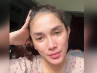 Berita artis: Pamer foto usai bedrest 5 hari, Ussy Sulistiawaty tanpa make up dan belum mandi dinilai lebih cantik dan mirip bule.