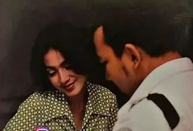 Wanda Hamidah Unggah Foto Masa Muda, Netizen: Cantiknya Abadi 9 Lampiran Gambar