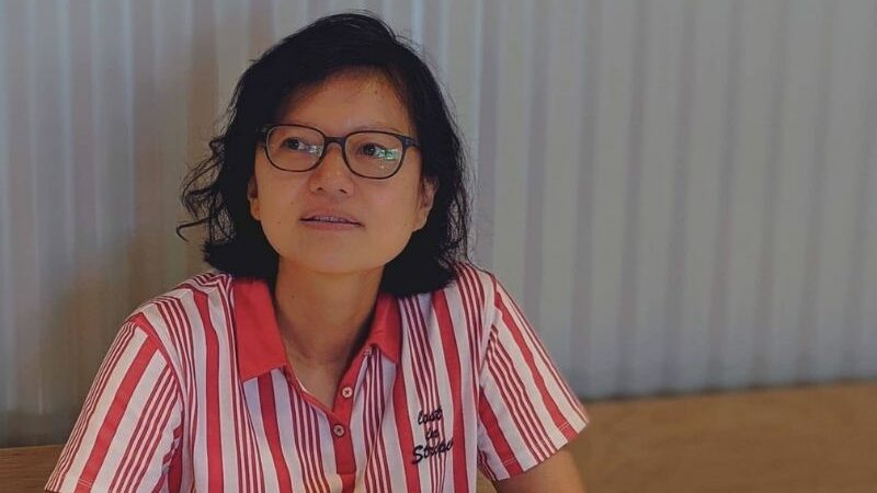 Berita artis: Terlahir sebagai salah satu anak orang terkaya di Indonesia, Grace Tahir malah gak punya mobil sport dan pakai jam casio.