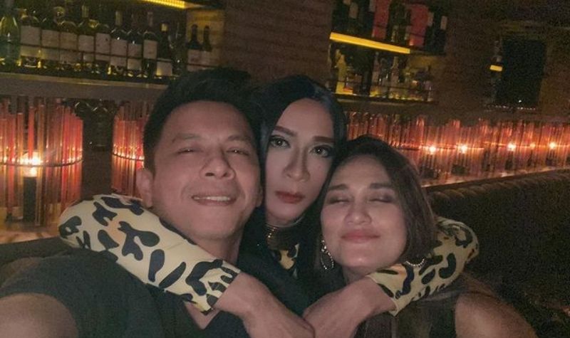 Pernah Jadi Korban Pelecehan Selama Bertahun-tahun, Aming Pernah Nekat Ingin Bunuh Diri 2 Berita artis: Luna Maya bertemu Ariel Noah, buat netizen merasa bahagia saat keduanya berfoto bersama Aming.