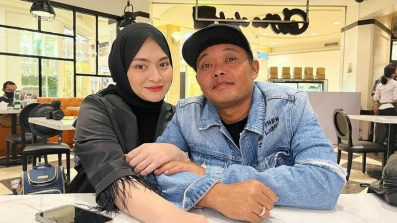 Berita artis: Beri pesan pada ke-4 anak sambungnya, Nathalie Holscher dijuluki netizen sebagai ibu sambung terbaik.