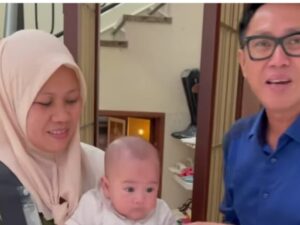 Berita Artis: Eko Patrio mengajak istrinya untuk punya anak lagi yang wajahnya harus mirip dengan Rayyanza, anak Raffi Ahmad.