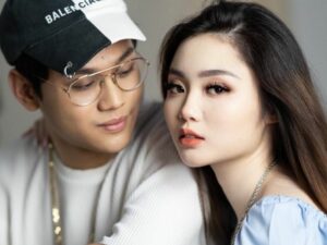 Berita artis : Vanessa Khong, tunangan Indra Kenz yang menerima aliran duit dari Indra Kenz rutin perbulannya sebesar Rp2 miliar.