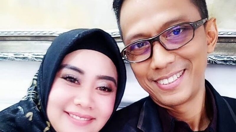 Berita artis: Puput dan Doddy Sudrajat akhirnya hari ini dinyatakan resmi bercerai, pada Senin (11/4/2022) di Pengadilan Agama Jakarta Pusat.