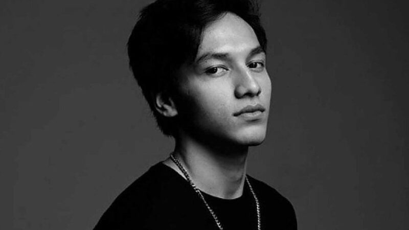 Berita artis: Aktor Jefri Nichol jelaskan perkara foto viral dirinya yang diduga ciuman sesama jenis hingga minta maaf pada kelompok LGBT.