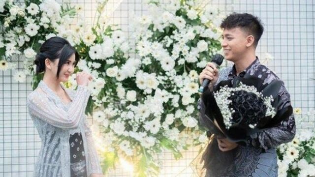 Berita artis: kekasih Adinda Azani yang bernama Armand Zachary ternyata bukan orang sembarangan. Dia adalah seorang manajer perusahaan.