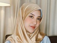 Berita artis: Anya Geraldine bikin pangling warganet dengan potret cantik dirinya yang mengenakan hijab, cantik dan ayu banget.