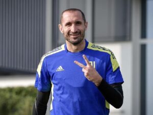 Berita Bola: Bek tim nasional Italia, Giorgio Chiellini, mengonfirmasi akan pensiun dari tugas membela negaranya pada Juni