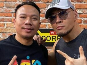 Berita artis: Vicky Prasetyo kembali menantang Deddy Corbuzier untuk adu tinju di atas ring, ia pun mengaku sudah pulih dari lukanya kemarin.