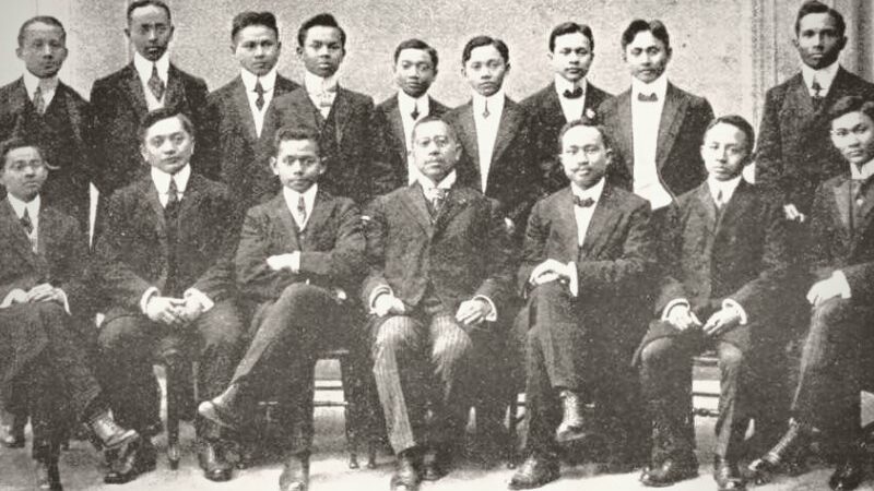 Deretan anggota Perhimpunan Indonesia. [Foto: Istimewa]